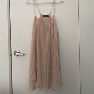 Beautiful light pink pleated dress